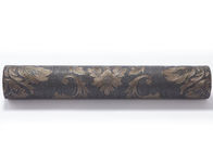El papel pintado victoriano desprendible del damasco grabó en relieve el modelo negro y de oro, rollo 0.53*10m/